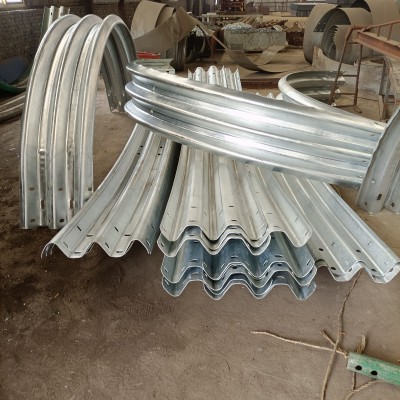 波形護欄彎板多少錢一米_交通安全設施_安全/防護_產品_企騰網工廠